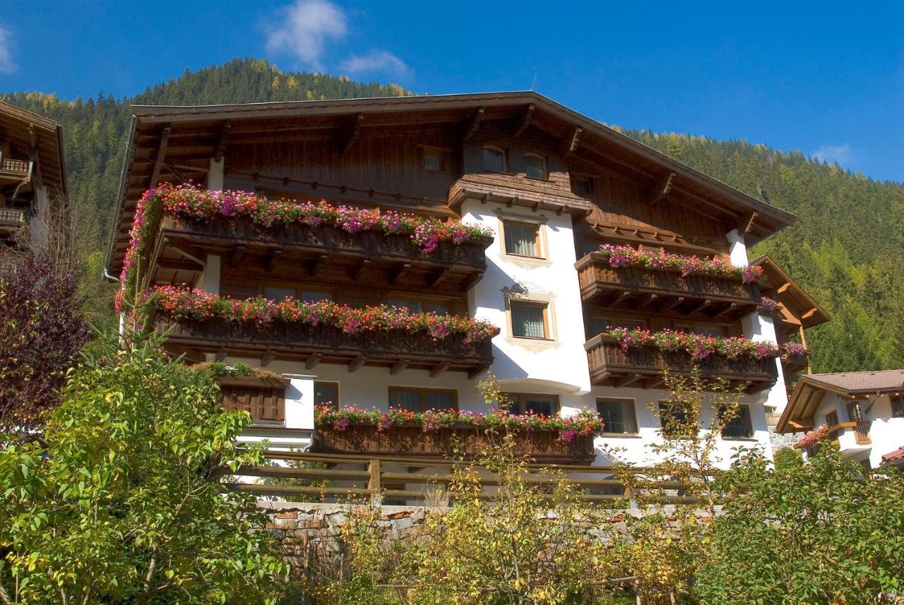 Apart - Und Fruehstueckspension Jaegerheim Kaunertal Εξωτερικό φωτογραφία
