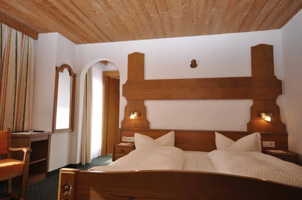 Apart - Und Fruehstueckspension Jaegerheim Kaunertal Εξωτερικό φωτογραφία